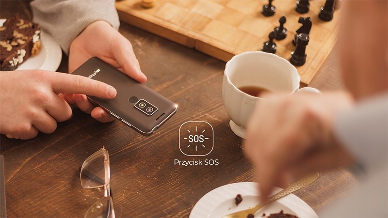 myPhone-Bueno-LTE-Praline-Collection-stacja-ladujaca-Komunikacja-Bluetooth
